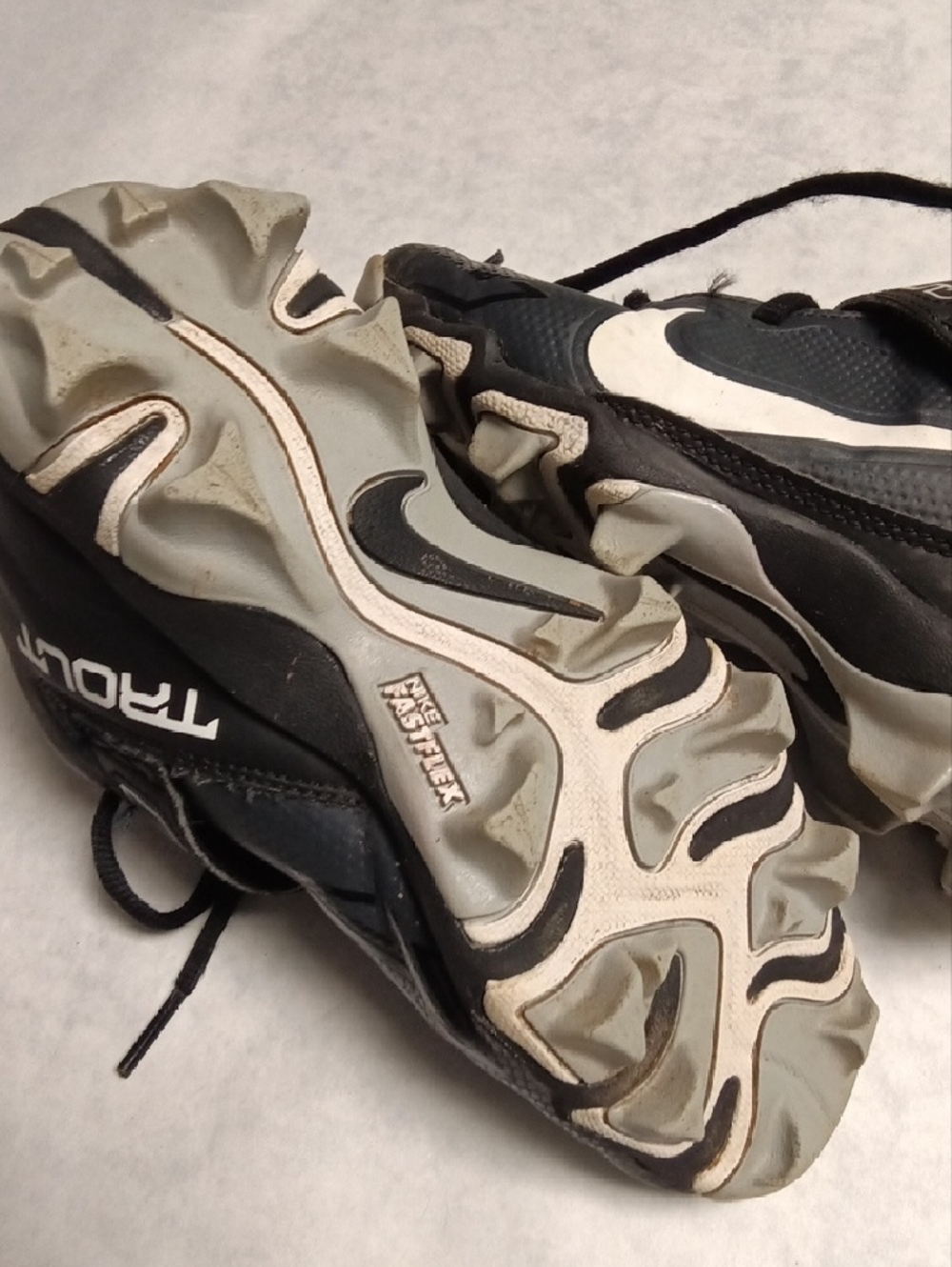 Nike Fast Flex Trout Sports Performance 27 Youth Football Cleats Size 1.5Y - Picture 5 of 7